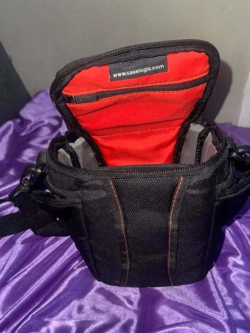 Case Logic TBC-409 Compact System Camera PowerShot DSLR Shoulder Bag